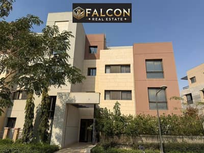 A 126 sqm apartment—ready for viewing—at District 5(New Katameya,Fifth Settlement) by Marakez; located near Teseen Street, the Ring Road,and Suez