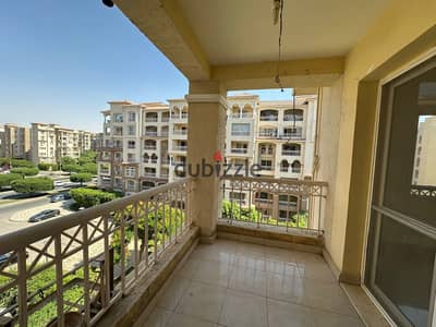 For rent, an apartment of 107 square meters in Madinaty, View Garden, and on B1 Street next to the services