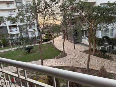 Apartment for sale in Madinaty B10 area 165 m² 3 rooms 3 bathrooms next to services a great opportunity for investment or living in Madinaty