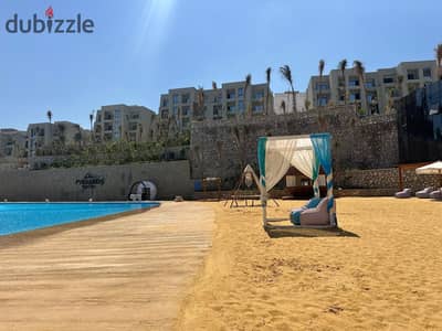 شالية للبيع إستلام فوري ومتشطب بالكامل بالفرش والتكيفات بمقدم 10% وتقسيط يصل إلي 10 سنوات في مدينة الجلالة _ Sky City