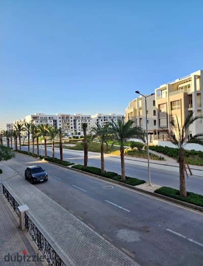 شقه بجاردن كورنر فيو علي اللاجون & لاند اسكيب بسعر لقطه بمقدم وتسهيلات في كمبوند هايد بارك التجمع الخامس