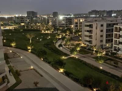 تخيل شقتك بتبص علي مطار القاهرة ايوة موجودة في تاج سيتي شقتك بالفرب من مطار القاهرة والتجمع الاول وشيراتون وطريق السويس ومدينتي والشقة بمساحة 117 م