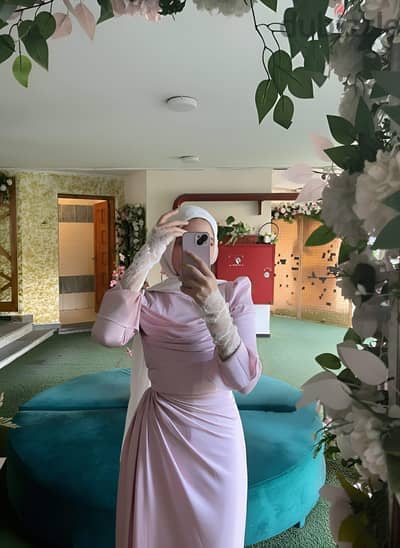 فساتين سواريه للبيع مستعمله مرة أو اتنين فقط