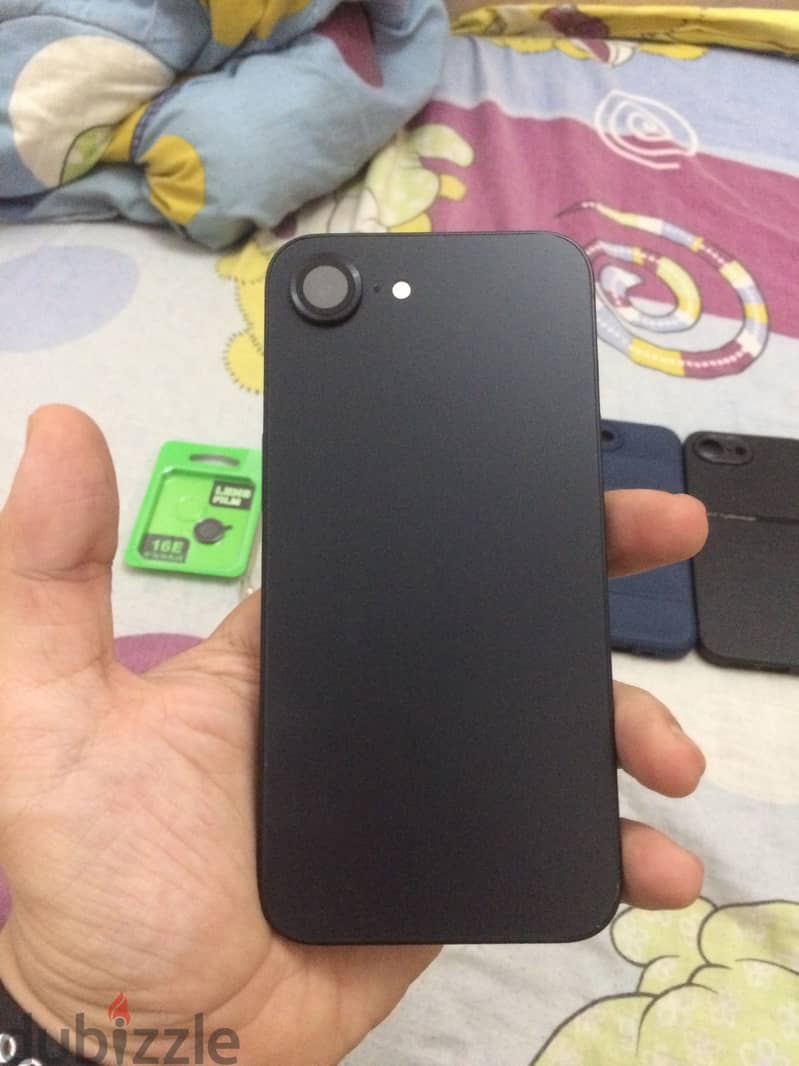 Apple - iPhone 16e 1