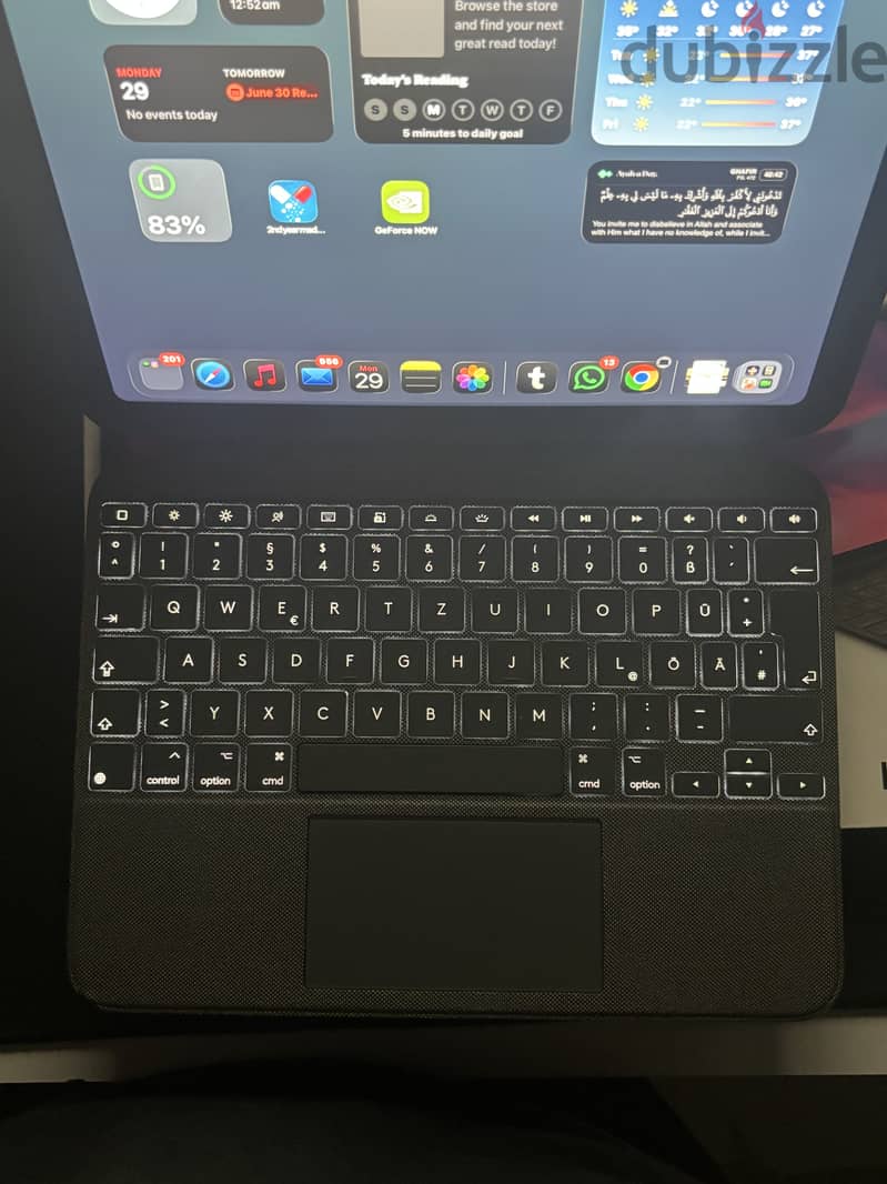 iPad 10th gen with Logitech combo touch keyboard 1