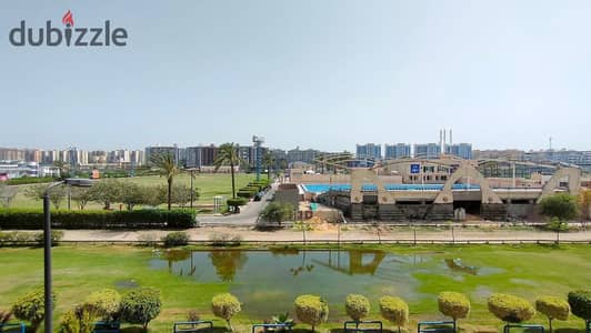 شقة للبيع في سموحة بيتك في النادي