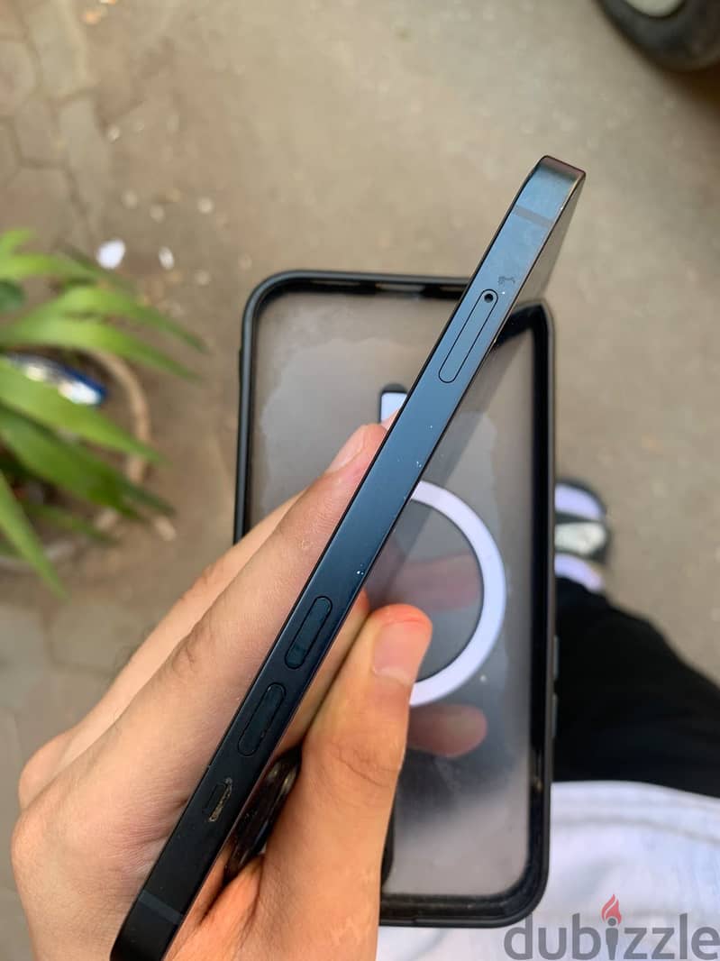 Apple - iPhone 13 4