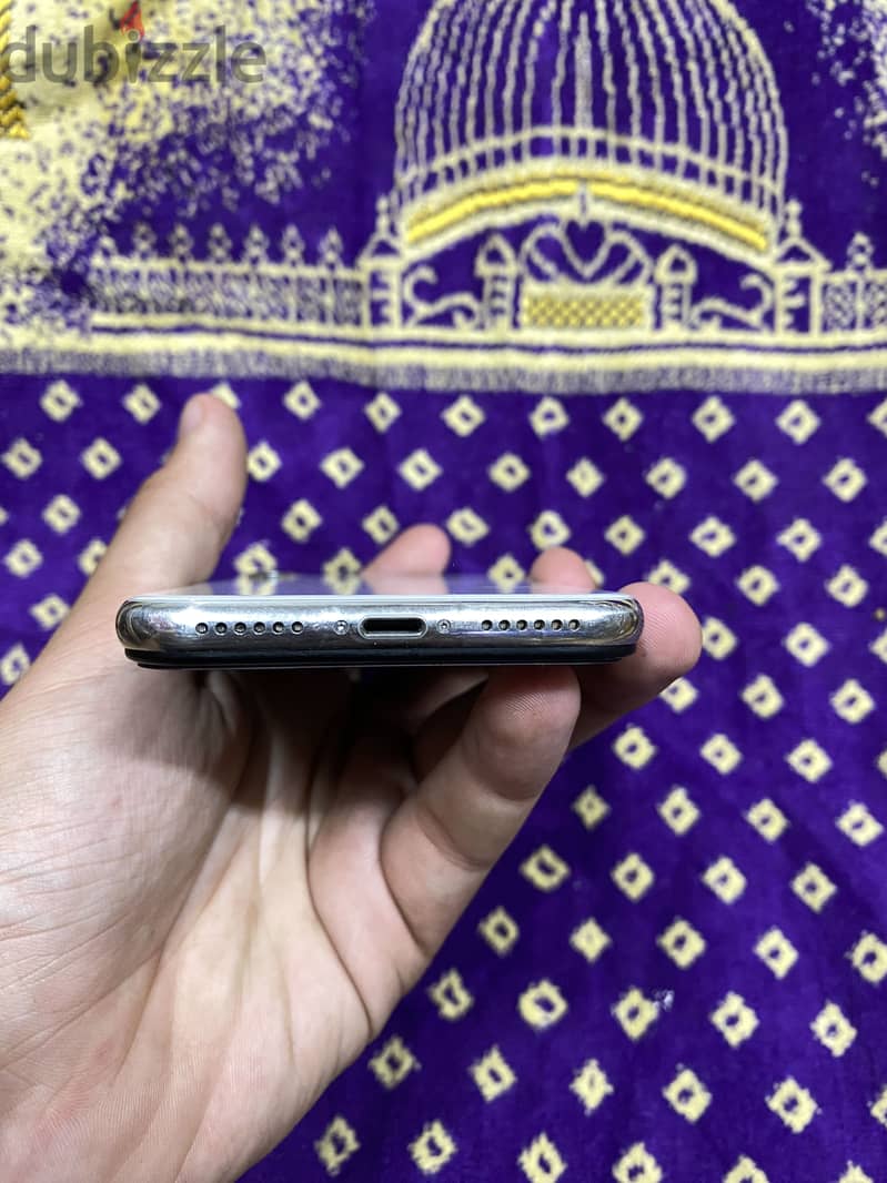 Apple - iPhone X 5