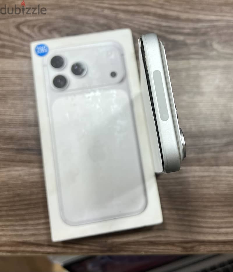Apple - iPhone 17 Pro Max 1