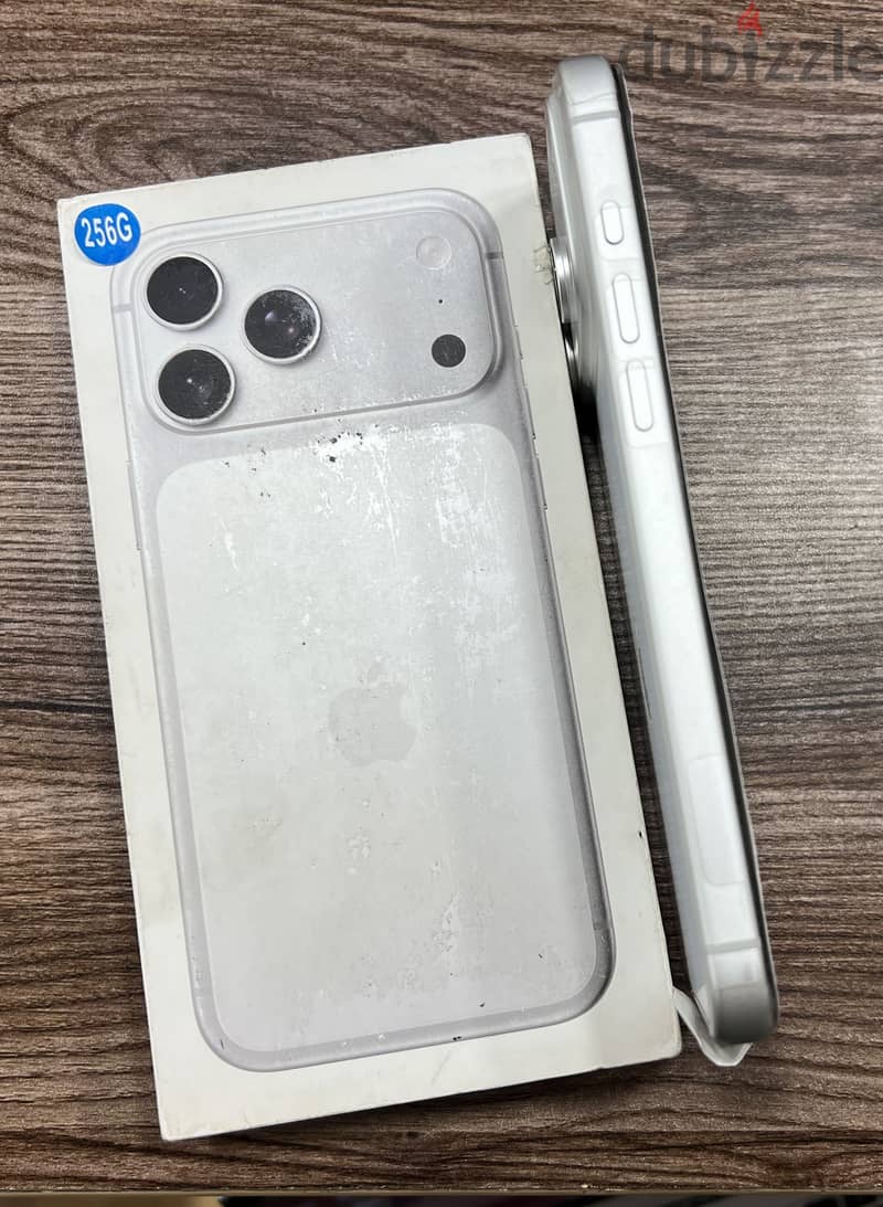 Apple - iPhone 17 Pro Max 3
