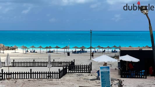Chalet for rent, first row by the sea and the best lake ever