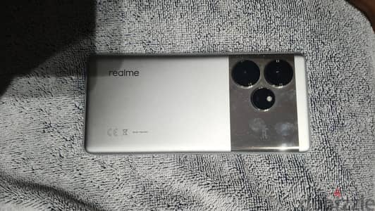 Realme GT 6 ريلمي جي تي