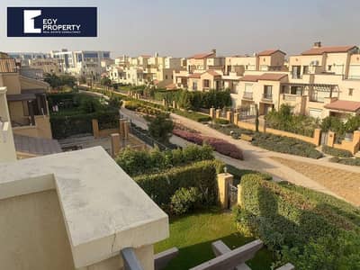Town House Villa for sale n Mivida with Ac's and kitchen cabins Ready to live