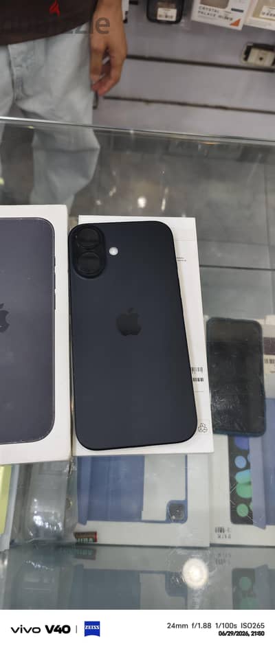 Apple - iPhone 16