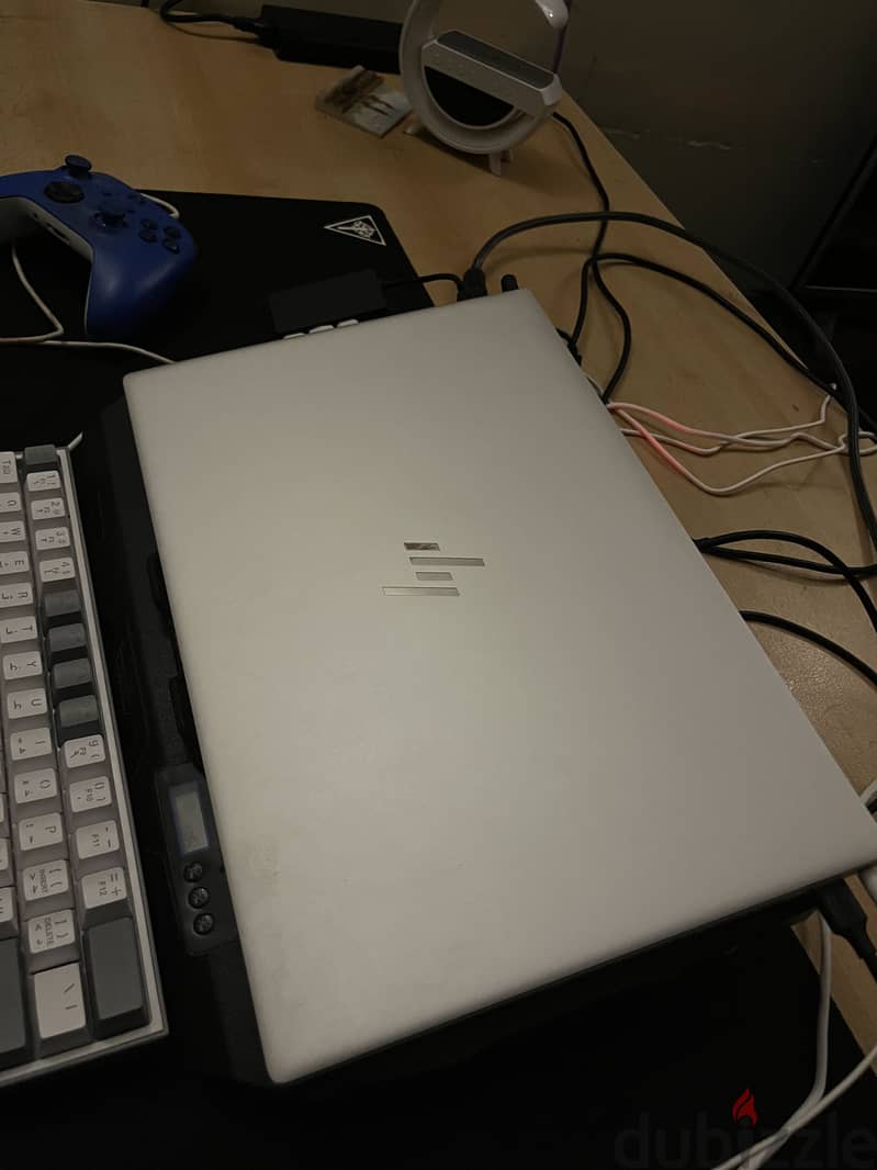 HP ENVY LAPTOP 1