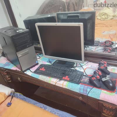 كمبيوتر مكتبي +شاشه + ملحقات (كيبورد و ماوس ) مستعمل