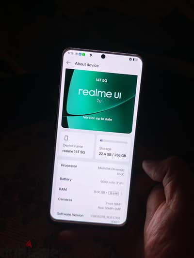 ريلمى 14  t استعمال نضيف جدا الحهاز معاه الشاحن والورق