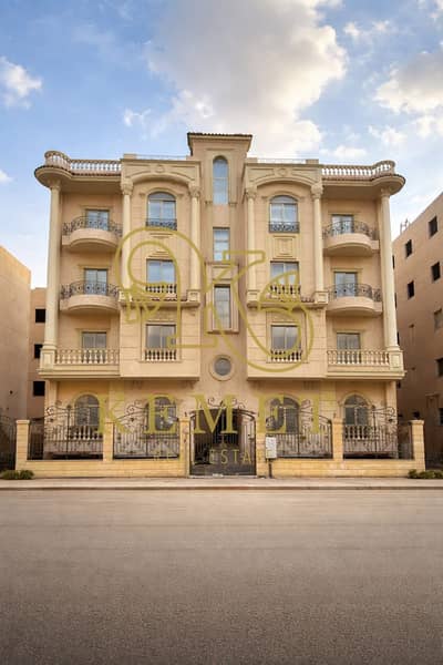170 sqm apartment in Andalus 1, New Cairo. 3 beds, 2 baths, near AUC & 90 St. Ready to move, elevator, meters installed. Prime location