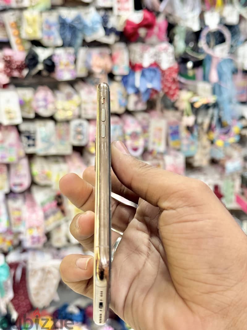 Apple - iPhone 11 1