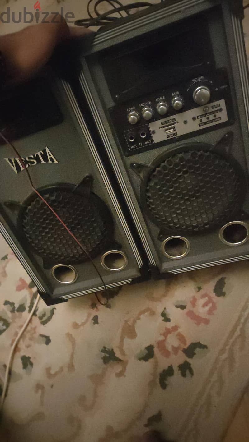 speakers 1