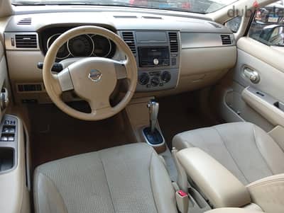 Nissan Tiida 2007