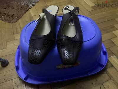 أحدية نسائية