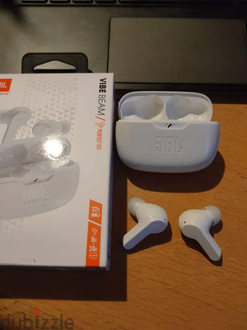 JBL Vibe Beam 1