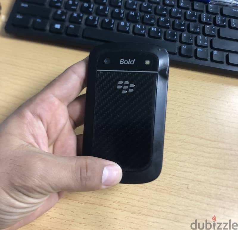 Black berry bold excellent condition 1