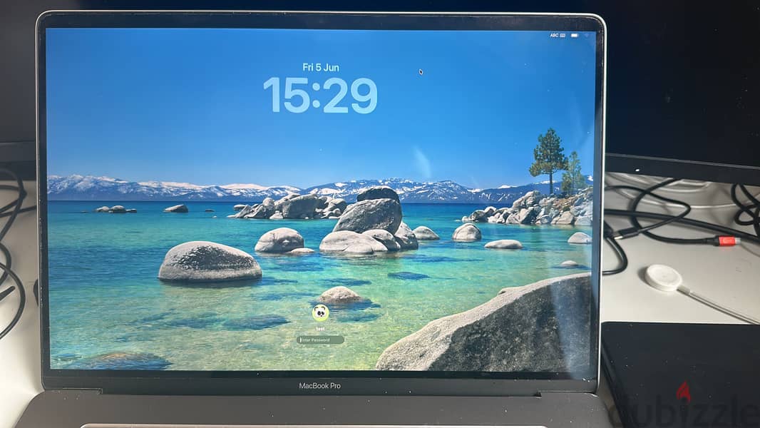 MacBook Pro 16-inch (2019) 1
