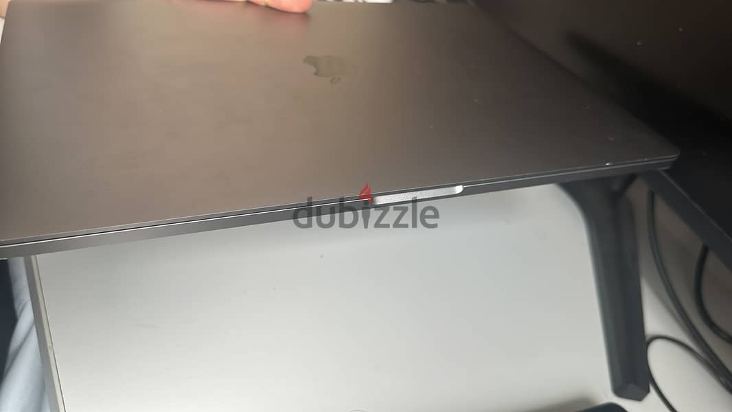 MacBook Pro 16-inch (2019) 5