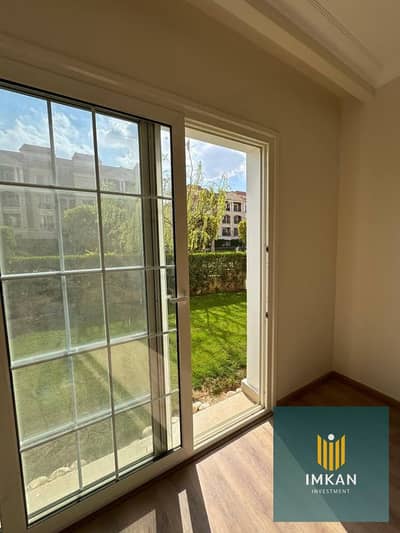 Fully finished apartment for sale, ready for immediate delivery. 40% discount for cash payment; installment plan available over 8 years. Located in th