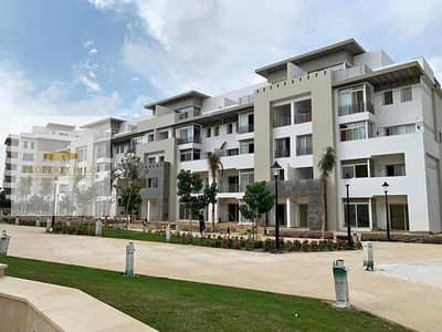 In the most upscale compound in the Fifth Settlement, with only a 10% down payment, you can now own your unit in Hyde Park, with installments up to 8 years.