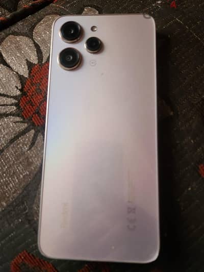 Xiaomi Redmi 12 كسر زيرو معاه الكرتونه