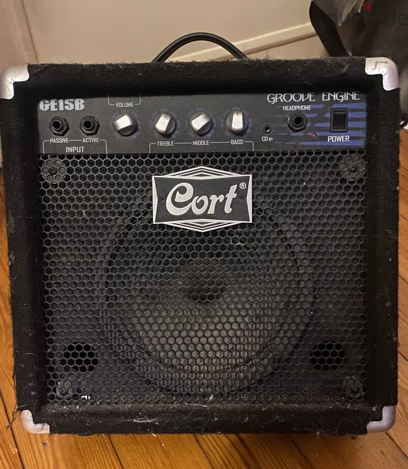 Cort action bass + cort amp 1