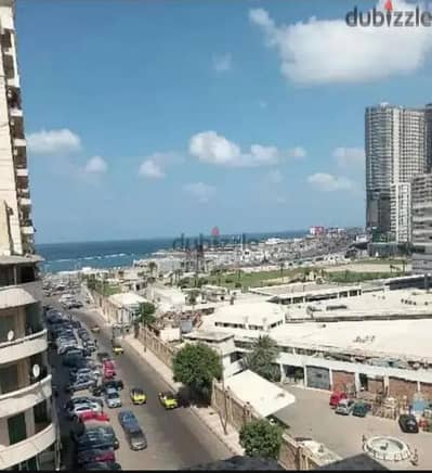 شقة 215 متر بسيدى جابر أمام مستشفي القوات المسلحة