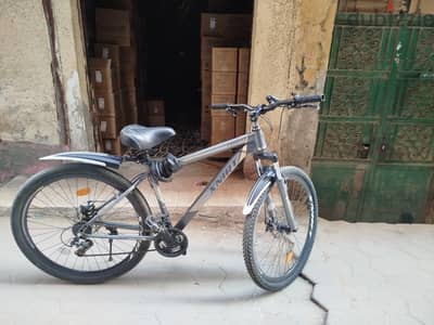 عجله سرعات بحاله جيده