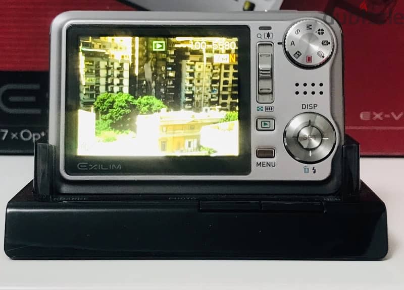 CASIO EXILIM EX-V7 7.2 Megapixels 2