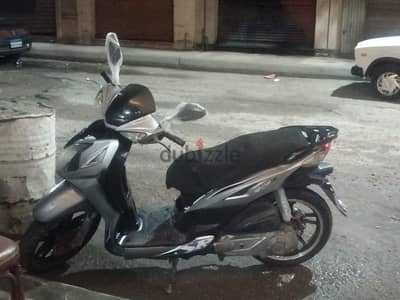 اسكوتر sym 200 cc