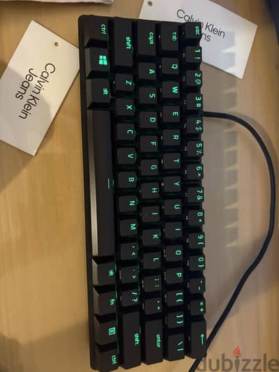 Razer huntsman mini 60% purple swiches black