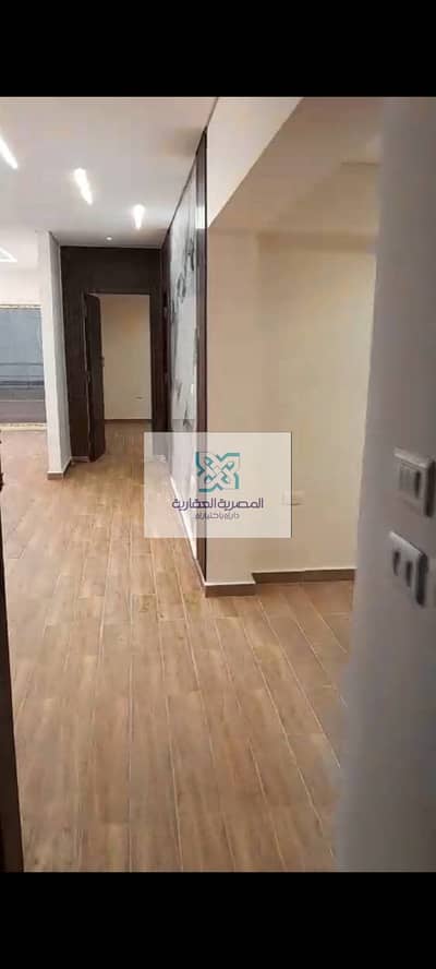Apartment for rent Zahraa Al Maadi section seven near 50th Street next to the Great Mosque near the school complex and Carrefour Floor 1