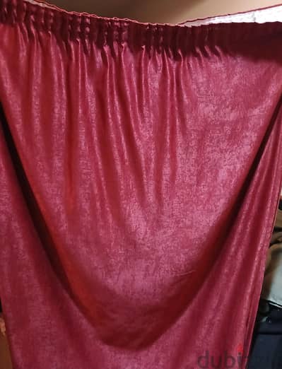 2 curtains 3x2.70 long for 500 le each
