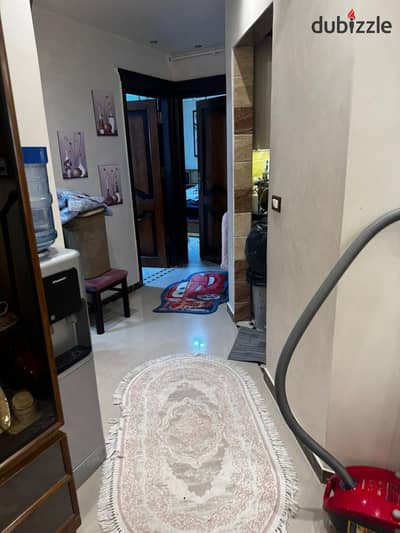 The apartment in the fourth neighborhood, area 140 meters, old loading