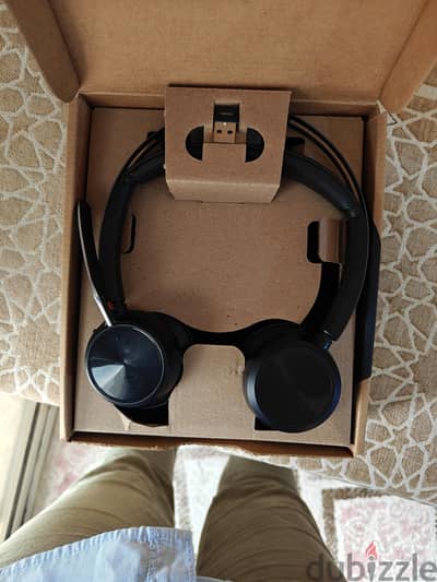 Poly Voyager Focus 2 UC Headset