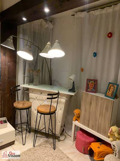 For sale an apartment in the Gardens compound of Engineers in Sheikh Zayed, area 90m, garden 120m, division 2 bedrooms, bathroom, American kitchen, reception, floor/ground, fully finished.