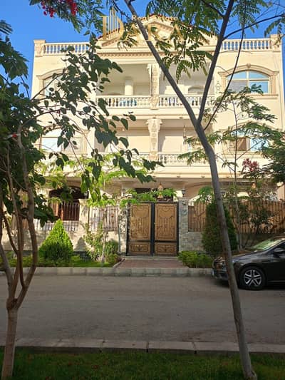 Apartment for sale 140 sqm ultra super lux in the fourth district villas near line 10