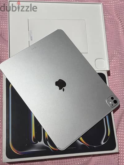 Apple M5 Ipad Pro 13 inch , Silver , Battery 100% اتاكتف من شهر