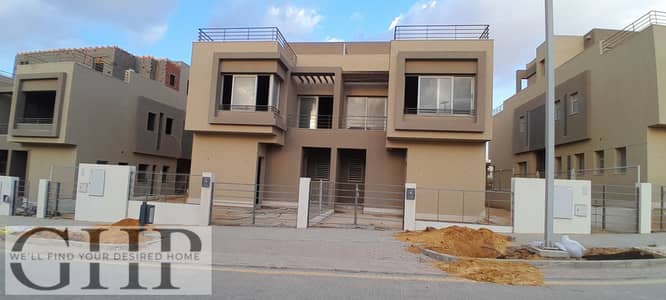 توين هاوس مع 2 ليفينج روم  للبيع في بالم هيلز، القاهرة الجديدة Palm Hills New Cairo