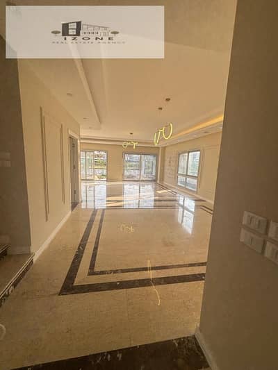 فيلا ستاندالون 450م للإيجار في Hyde Park القاهرة الجديدة 6 غرف نوم 5 حمام مطبخ وتكييفات تشطيب كامل موقع مميز