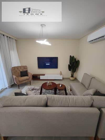 شقة للإيجار أول سكن في 90 Avenue القاهرة الجديدة 160م 2 غرفة نوم منهم ماستر بدريسنج و3 حمام مفروشة بالكامل جاهزة للسكن
