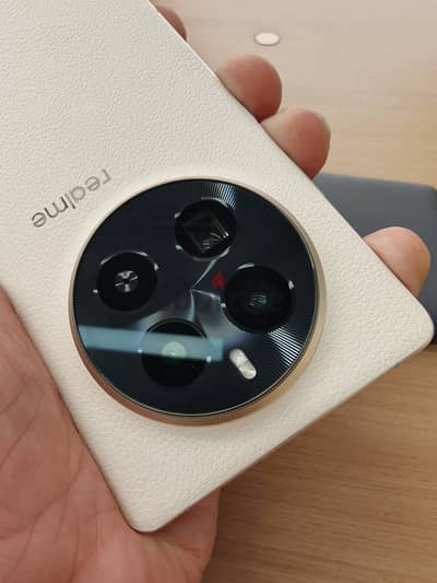 Realme GT5 Pro 512/16GB كسر زيرو بحالة الجديد مدفوع الضريبة